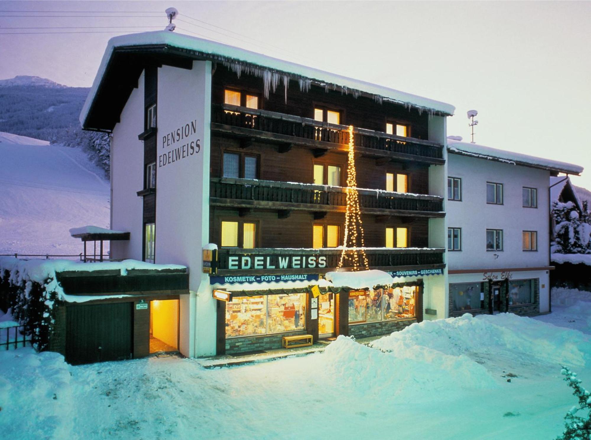 Gaestehaus Pension Edelweiss Kolsass Εξωτερικό φωτογραφία