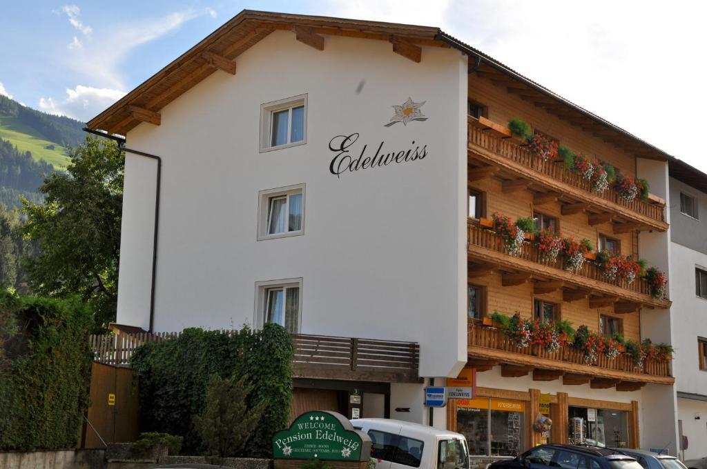 Gaestehaus Pension Edelweiss Kolsass Εξωτερικό φωτογραφία
