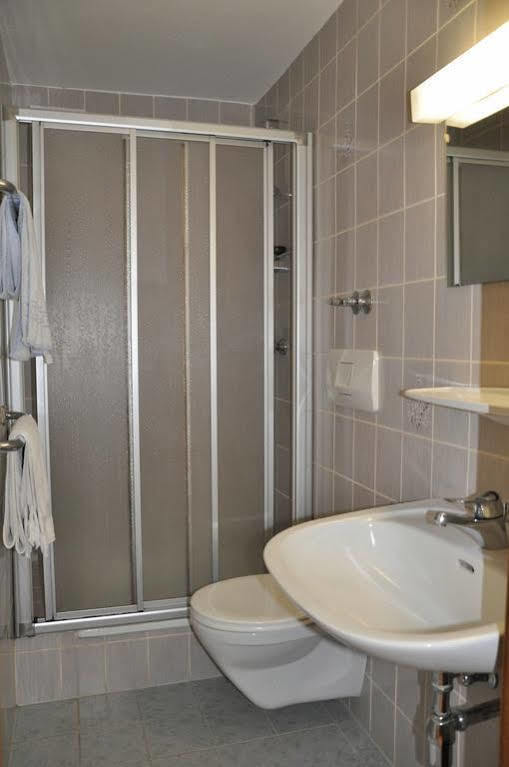Gaestehaus Pension Edelweiss Kolsass Εξωτερικό φωτογραφία